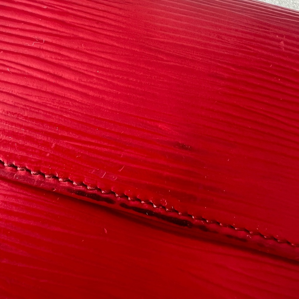 Louis Vuitton epi red wallet - Picture 4 of 11